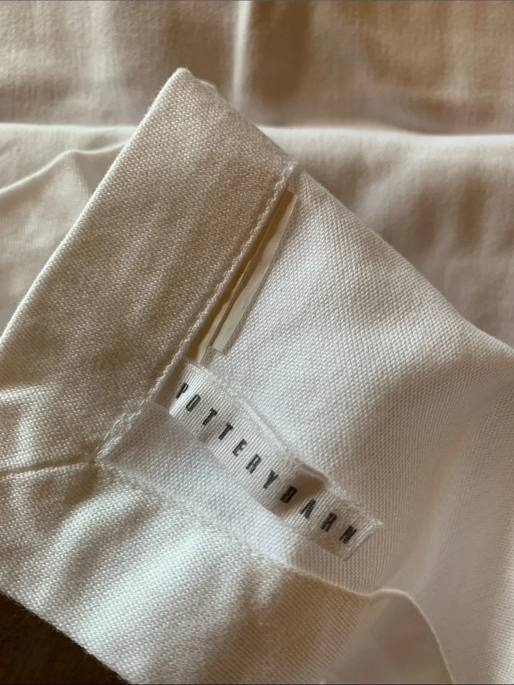Pottery Barn White Monogrammed Cotton Hotel style napkins with Navy 'W' (12)